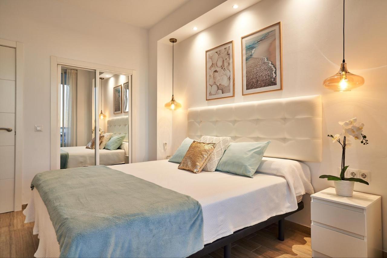 Sunset Beach Charming Apartment With Jacuzzi Торремолинос Экстерьер фото