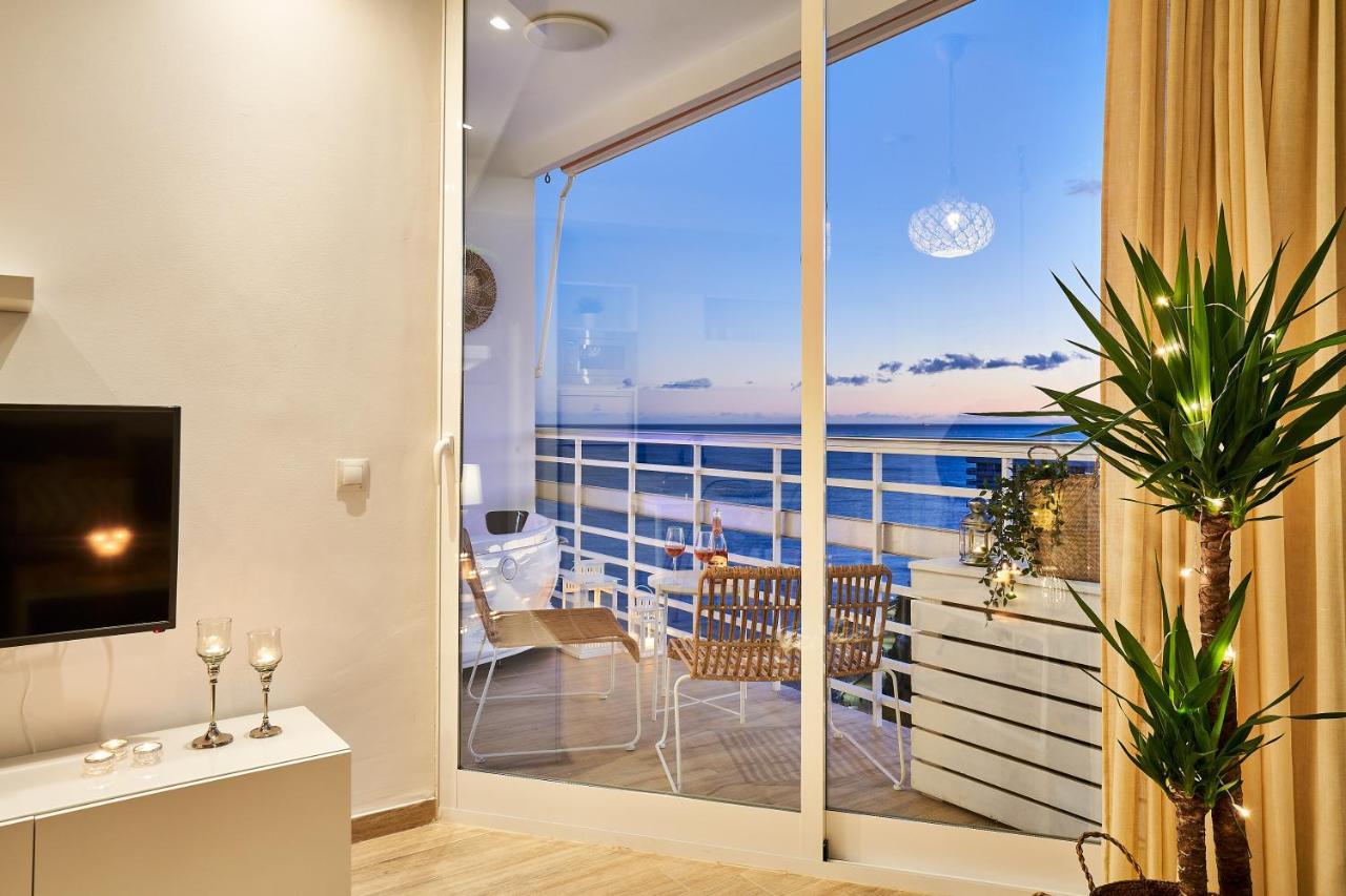 Sunset Beach Charming Apartment With Jacuzzi Торремолинос Экстерьер фото